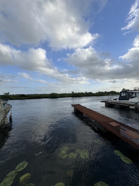 The marina pontoon
